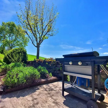 La Maison Des Bois Hébergement de vacances *